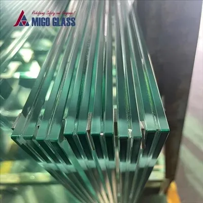 How to avoid the shattering of padel court glass